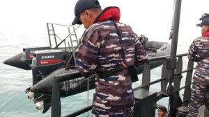 TNI AL Selamatkan KM Putri Papua