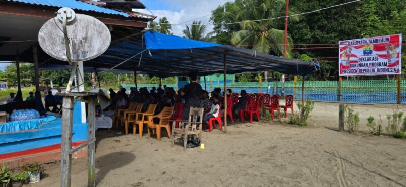 MASYARAKAT DISTRIK BIKAR DEKLARASI DAN SOSIALIASI  PROGRAM MAKANAN BEGIZI GRATIS, KOPERASI MERAH PUTIH DAN BARISAN MERAH PUTIH