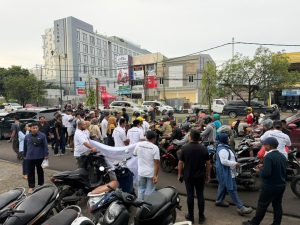 Taman DEO untuk pembagian takjil
